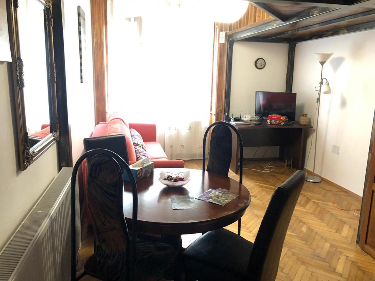 Dalina'S Art Corner Apartment Oradea Ngoại thất bức ảnh